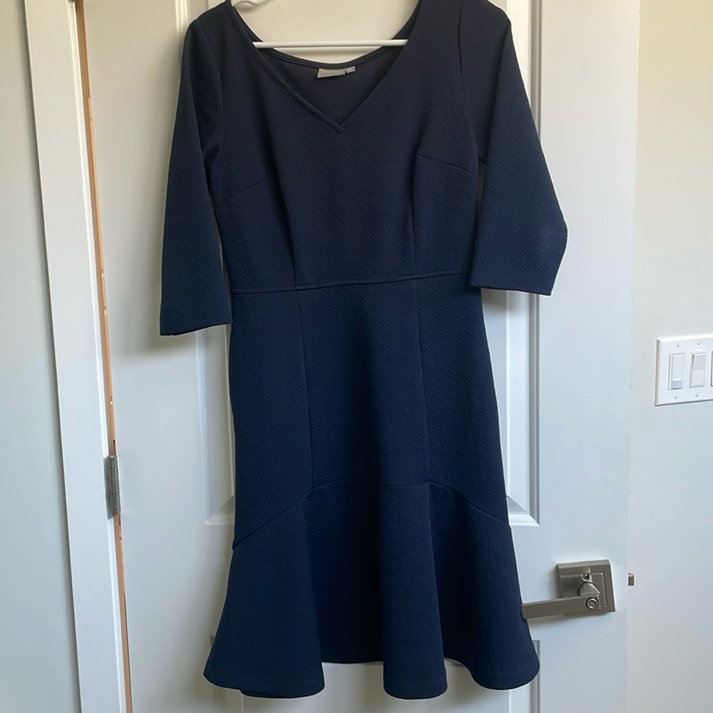 Knee length dress in navy blue